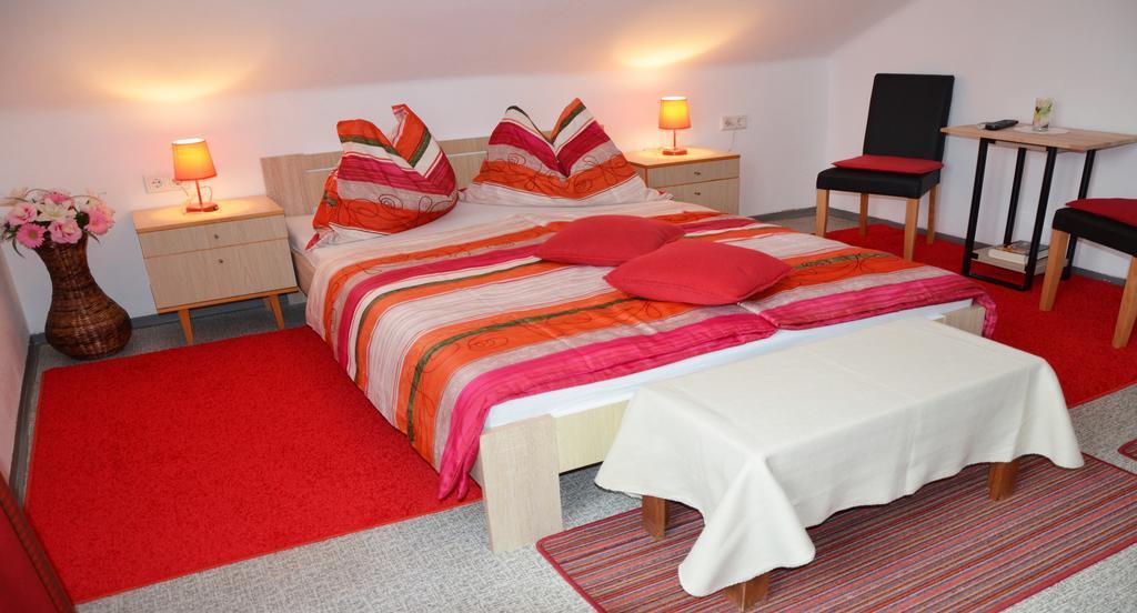 Gasthof-Pension Karawankenblick Pörtschach am Wörthersee Zewnętrze zdjęcie